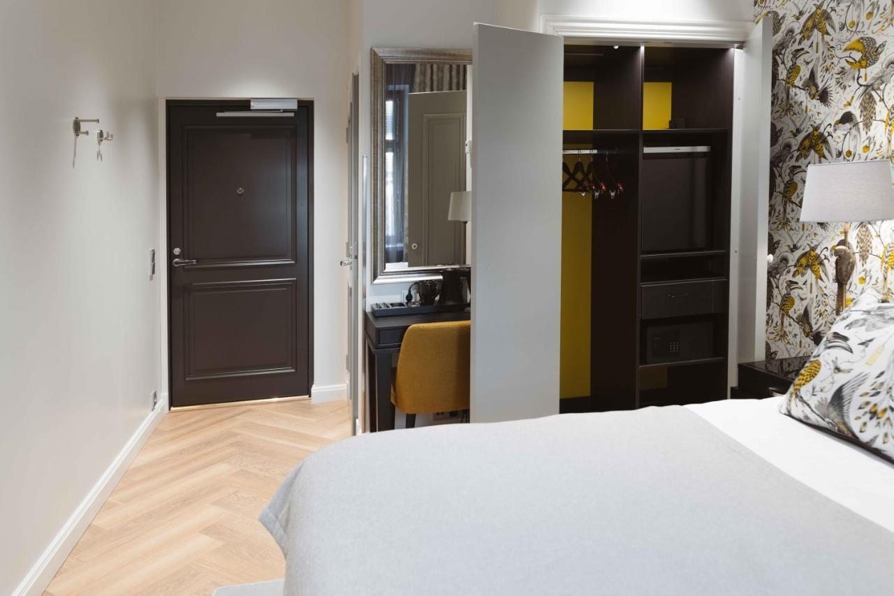 Hotel Bastian Helsinki Bagian luar foto