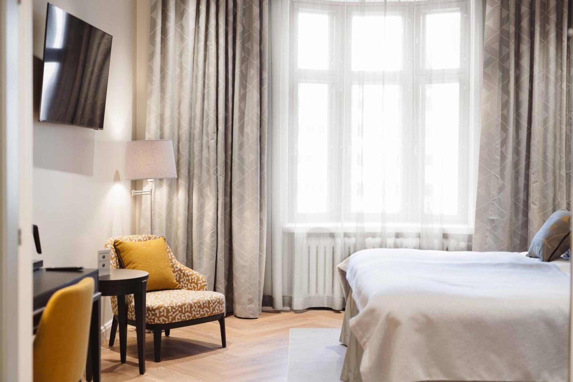 Hotel Bastian Helsinki Bagian luar foto